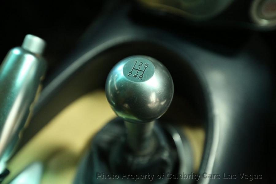 Детали интерьера TVR Tuscan S 2004 года  (фото 53 из 70)